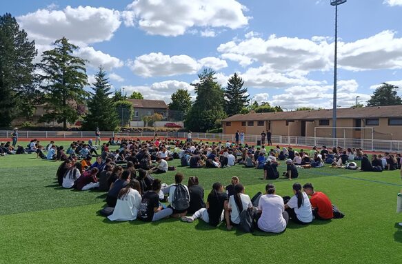 En attendant la remise des médailles.jpg